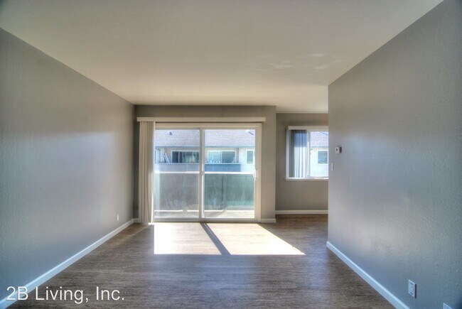 Building Photo - 565 Escuela Ave
