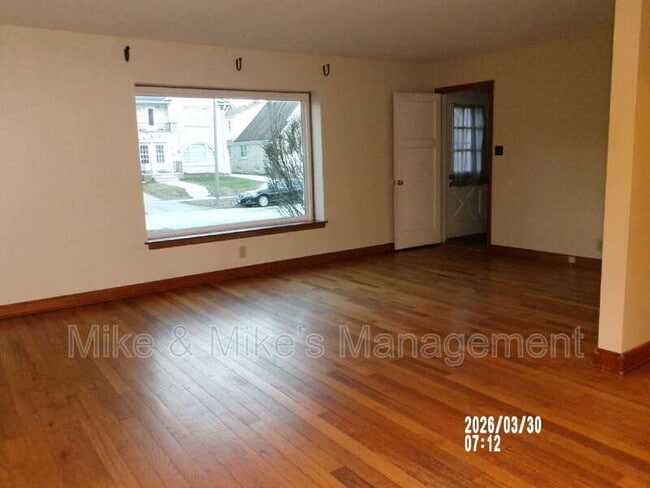 Foto del edificio - 2645 N 63rd St