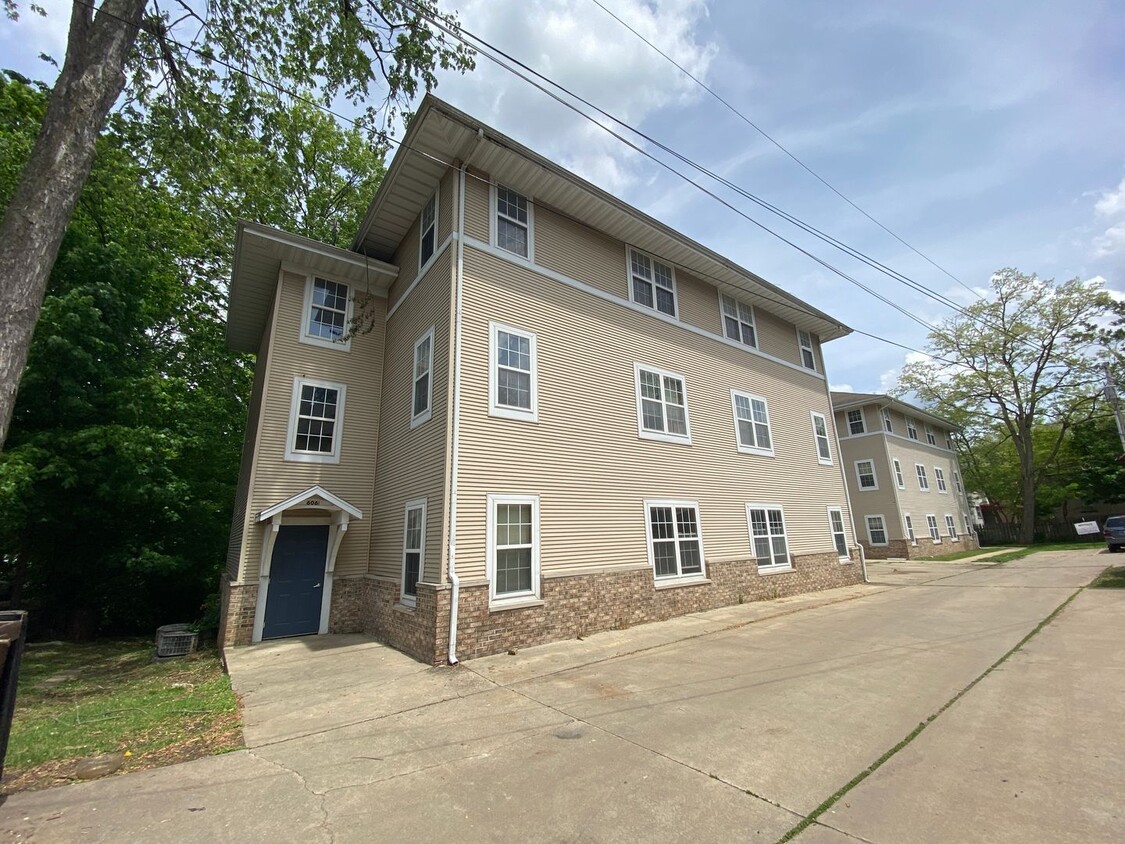 Foto principal - 606 1/2 W Elm St