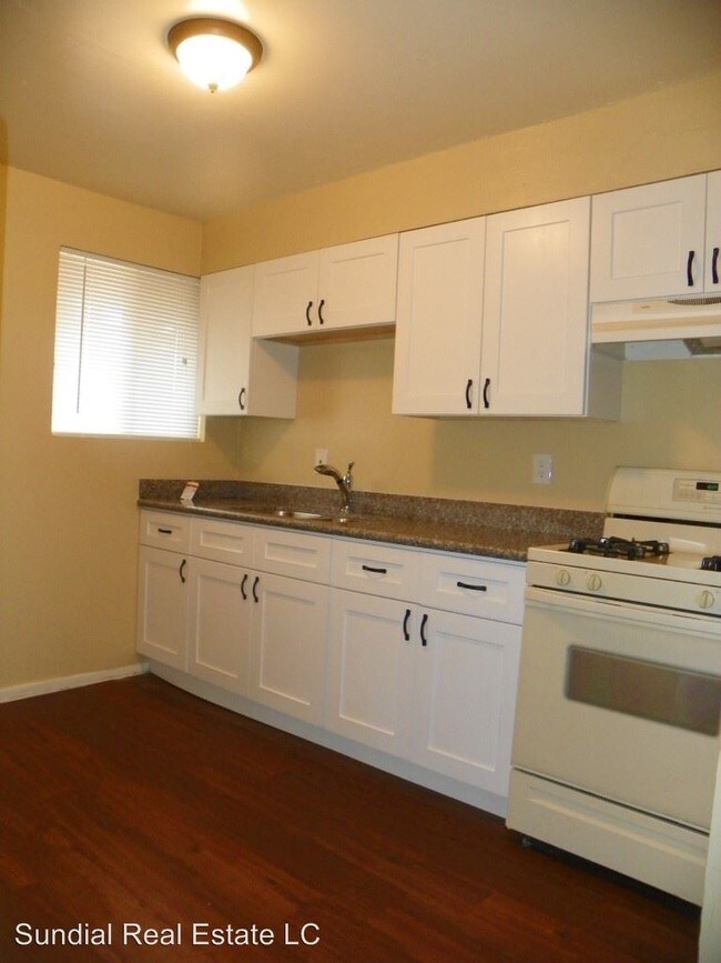 Building Photo - 6739 N 61st Ave