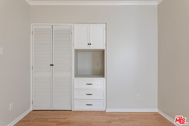 Foto del edificio - 2610 Griffith Park Blvd