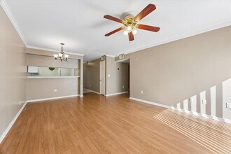 Building Photo - 501 W 26th St
