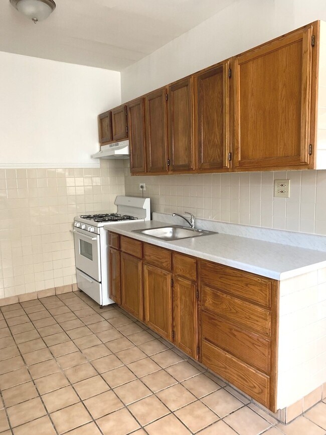 Foto del edificio - 838 W Sunnyside Ave