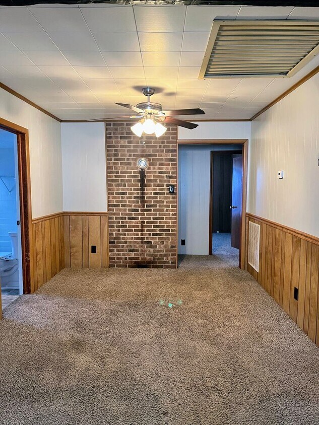 Primary Photo - NICE CLEAN COUNTRY HOME, 3 BDRM 1.5 BA