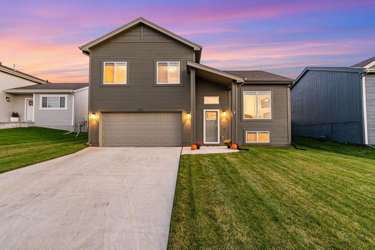 3 bed, 2 bath home built in 2023 - 3 bed, 2 bath home built in 2023