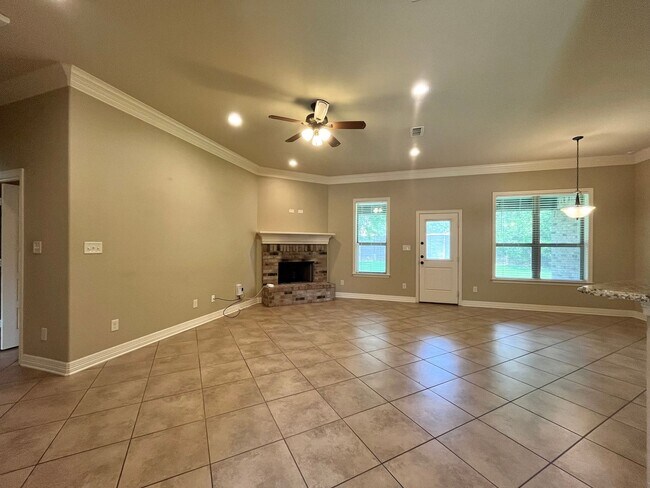 Foto del edificio - 3700 Old Omen Rd