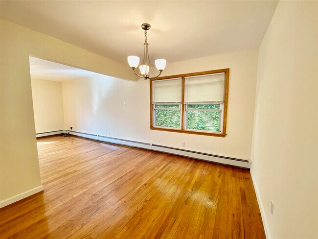 Foto del edificio - 230 Webster Ave