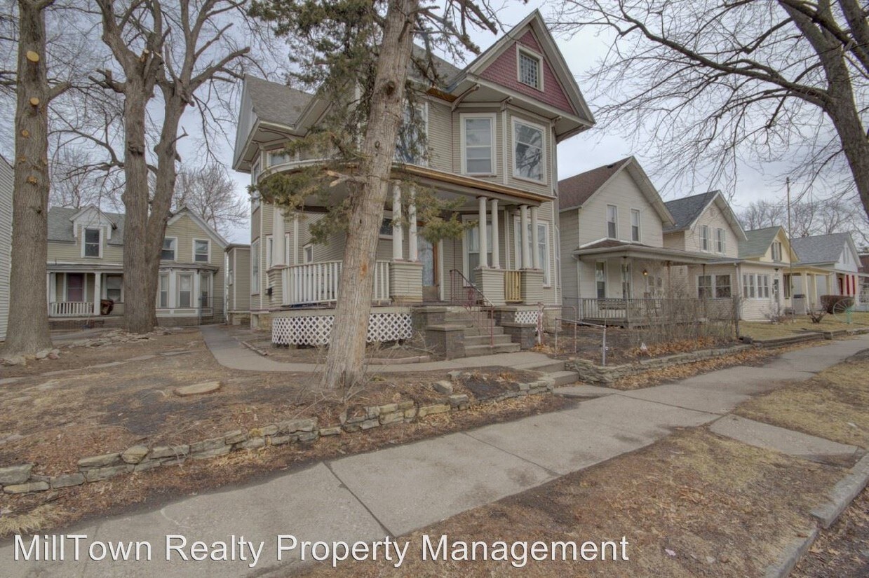 Foto principal - 1538 W 3rd St