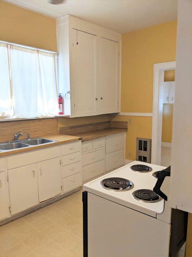 Foto del edificio - Huge West University 6 bed/3 bath/2 kitche...