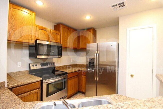 Building Photo - 2389 W Gold Dust Ave