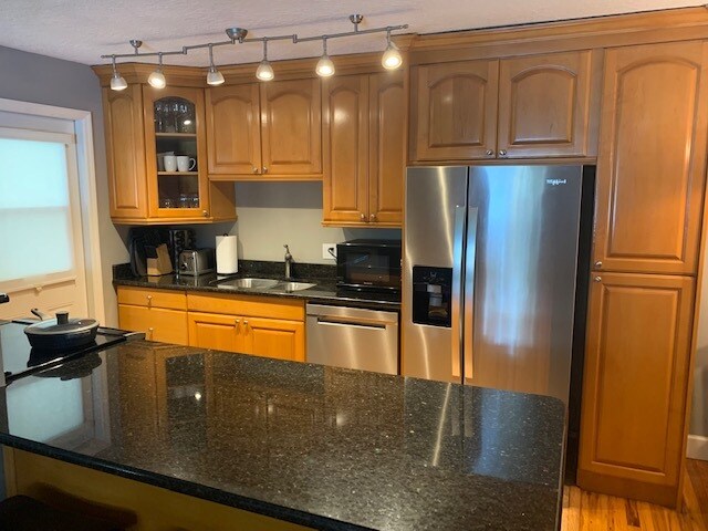 Foto del edificio - 320 Lakeview St