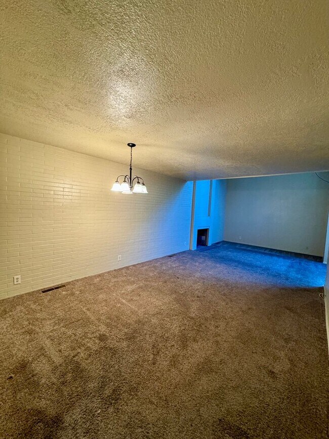 Foto del edificio - 3 Bedroom Townhome near BYU stadium!