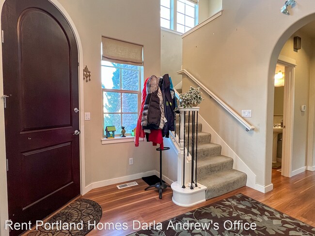 Building Photo - 3 br, 2.5 bath House - 6446 NE Southbrook ...