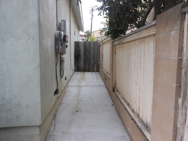 Exterior side patio - 4421 W 169th St