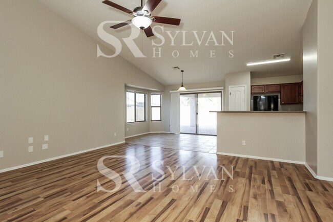 Foto del edificio - Pretty 4BR 2BA Home