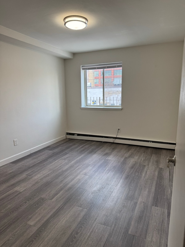 Foto del edificio - 2131 N Summit Ave