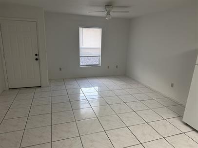 Building Photo - 1559 Sam Asbury Ave