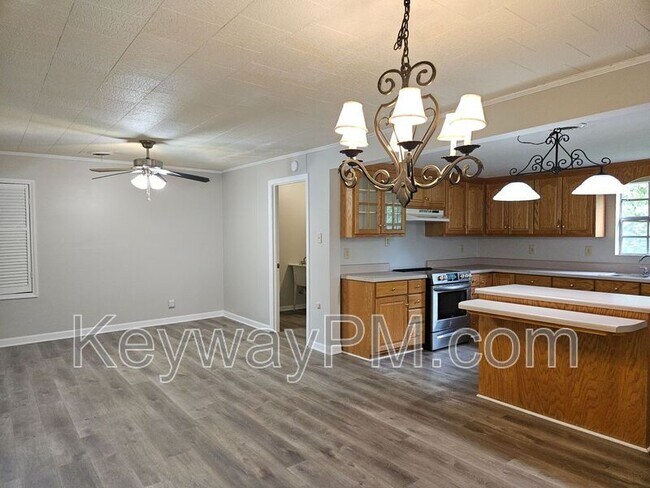 Building Photo - 119 2nd Ave