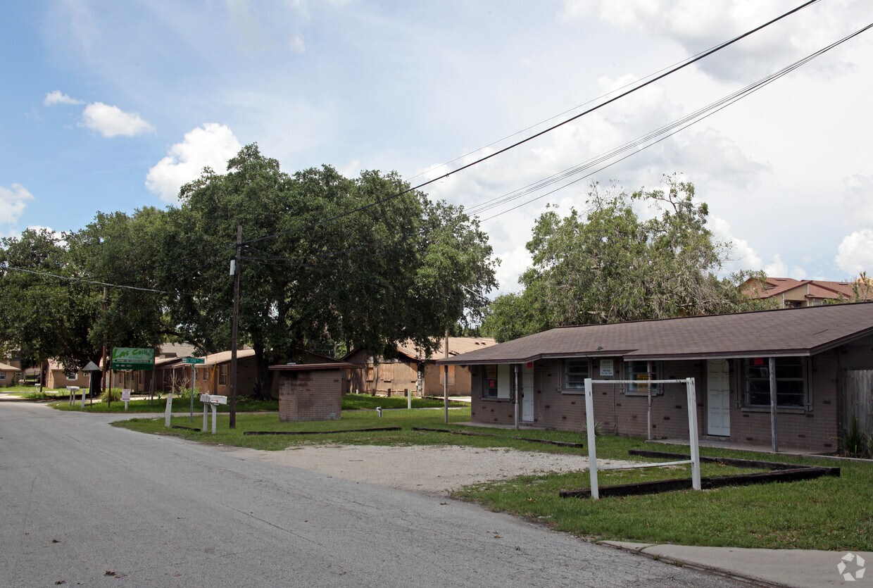 Foto del edificio - 13507 Cecelia Ave
