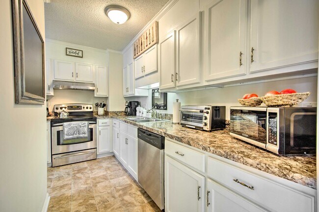 Foto del edificio - 2502 St Christopher Cir SW