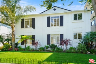Building Photo - 474 S Roxbury Dr