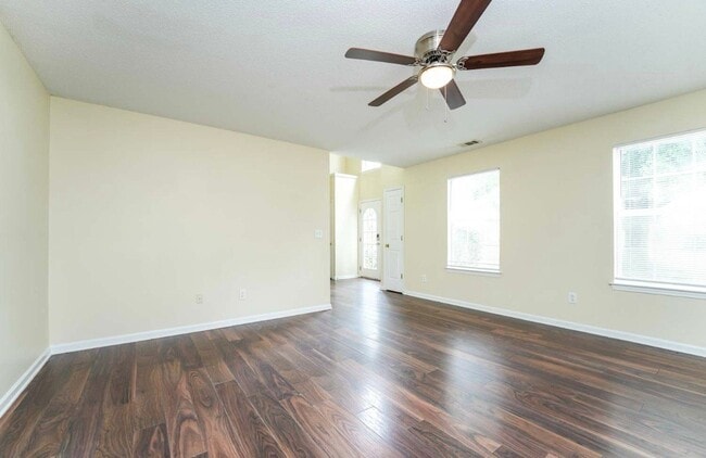 Building Photo - 3473 Cameo Ct