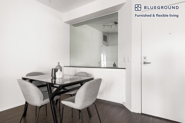 Foto del edificio - 435 S Detroit St