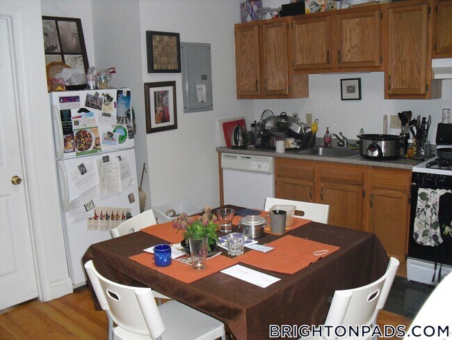 Foto del edificio - 17 Cummings Rd