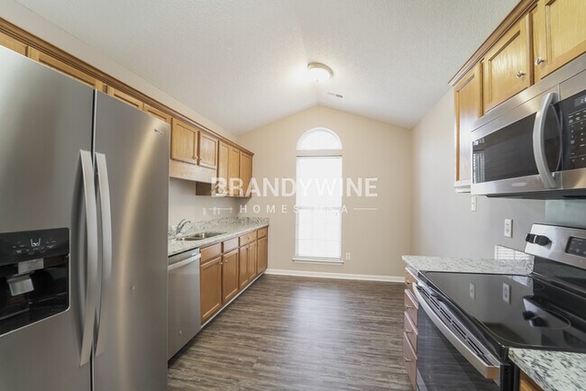 Building Photo - 1 MONTH FREE SAVINGS! Apply Now and Elevat...