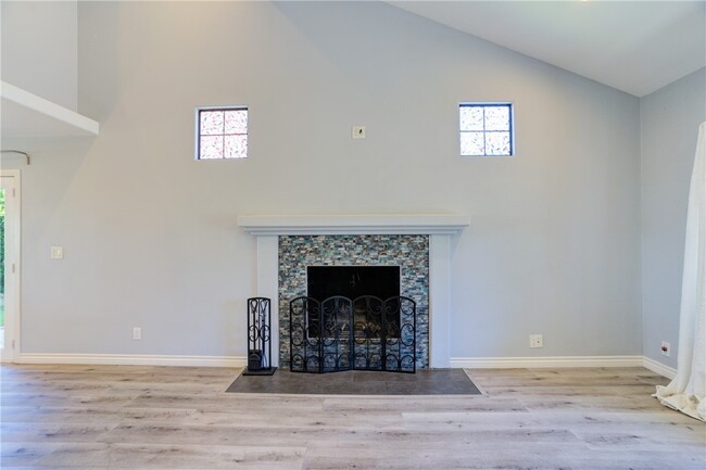Foto del edificio - 23427 Stirrup Dr