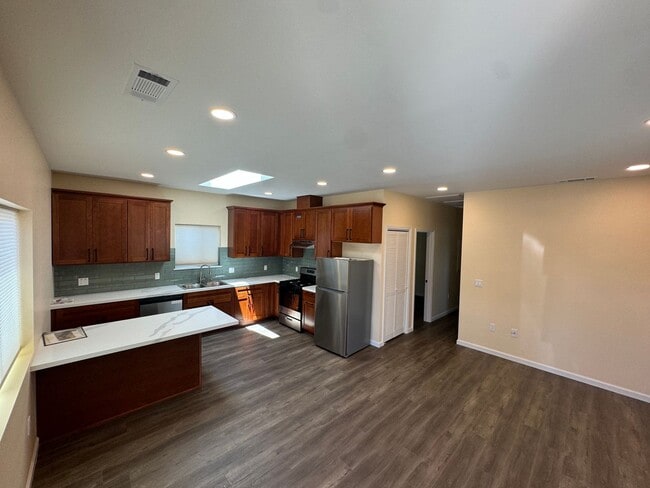 Building Photo - 1101 Cobb