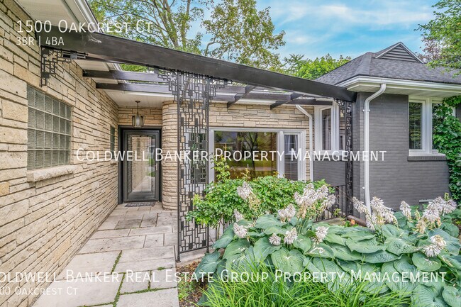 Foto del edificio - 1500 Oakcrest Ct
