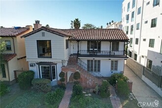 Building Photo - 915 Le Doux Rd