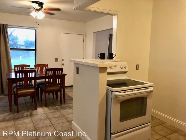 Foto del edificio - 2 br, 2 bath House - 4527 E. Fairmont Ave.