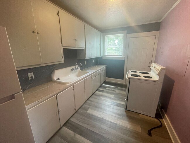 Foto del edificio - Affordable 1 Bedroom Apartment in Concord!!