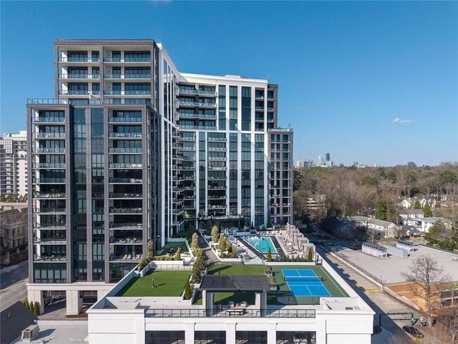 Foto del edificio - 2425 Peachtree Rd NE