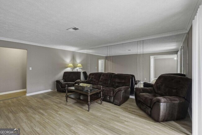 Foto del edificio - 2388 Lawrenceville Hwy
