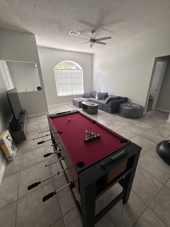 Foto del edificio - 160 Reserve Cir