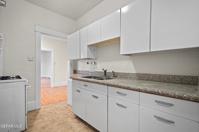 Foto del edificio - 1307 N Ochoa St