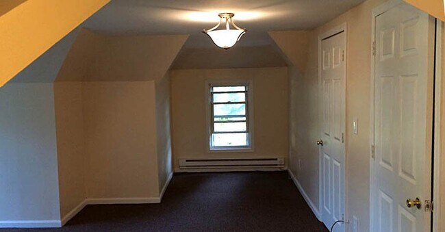 Building Photo - 30 E Gouverneur Ave