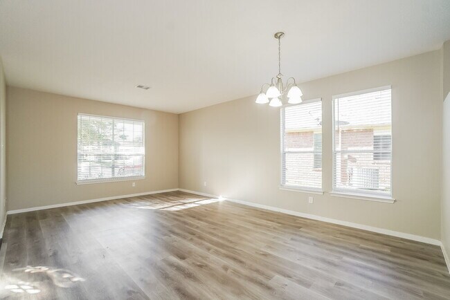 Foto del edificio - 21902 Willow Shadows Dr