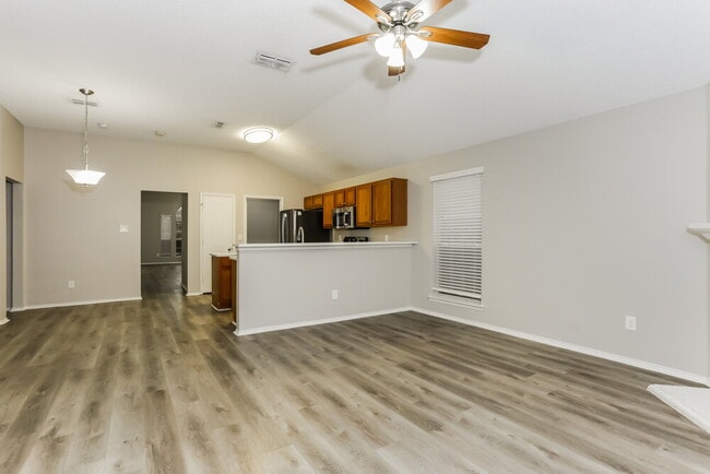 Building Photo - 2412 Ensenada Ln