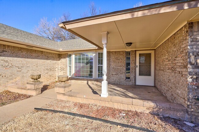 Foto del edificio - 4 bed 3 bath home!