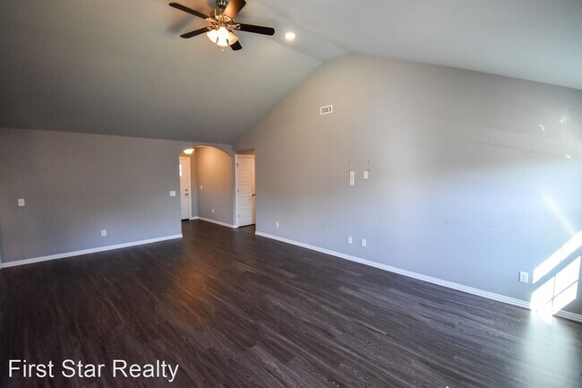 Building Photo - 4 br, 2 bath House - 570 Captain Marshall St
