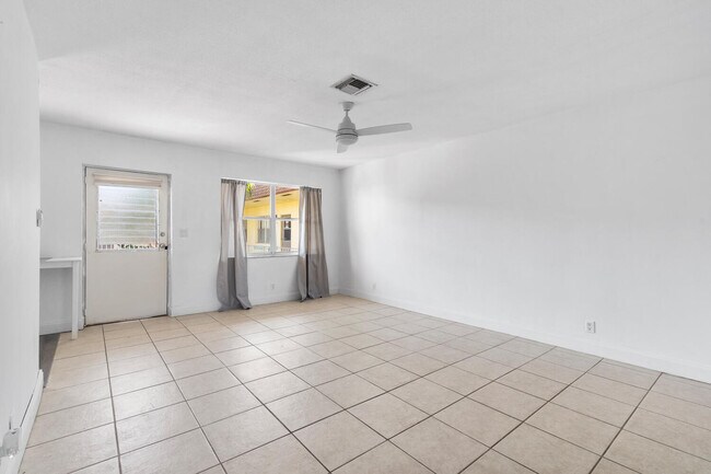 Foto del edificio - 260 NW 19th St