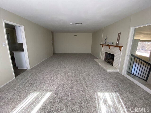 Foto del edificio - 44446 Loneoak Ave