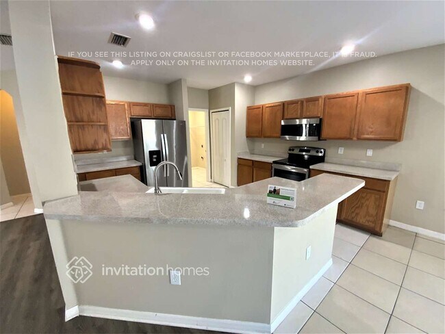 Building Photo - 710 Cristelle Jean Dr