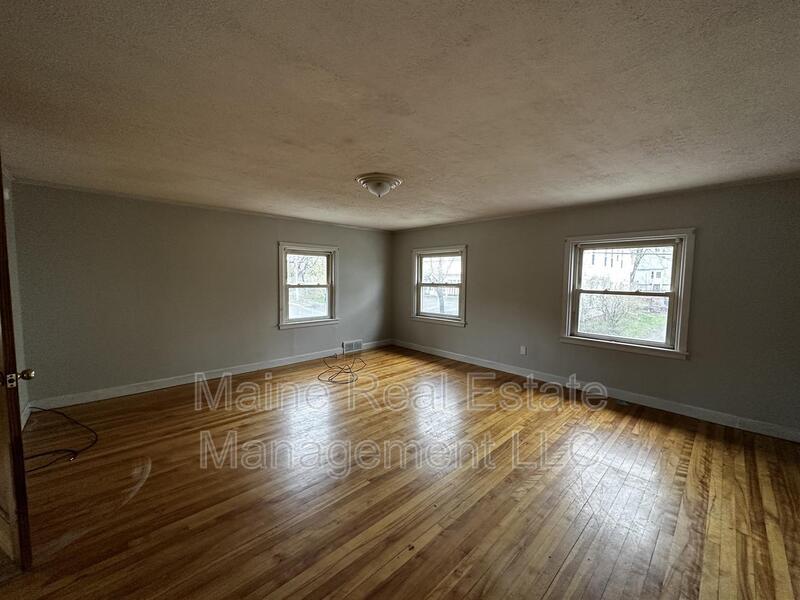 142 Pine St Unit 3, Bangor, ME 04401 Condo for Rent in Bangor, ME