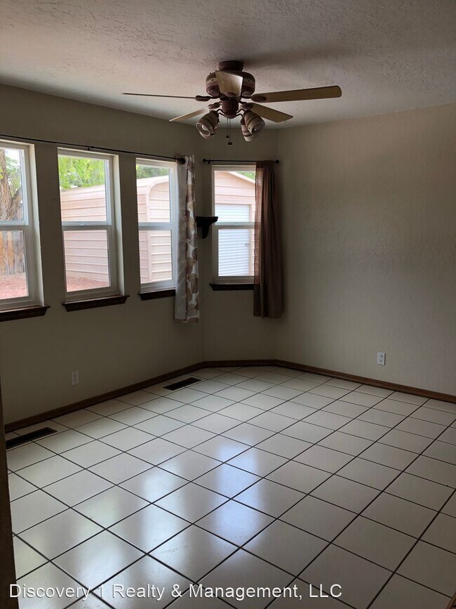 Foto del edificio - 3 br, 2 bath House - 2011 Spruce Needle RD SE