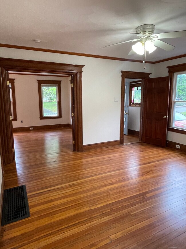 Building Photo - 51 Hamlin St